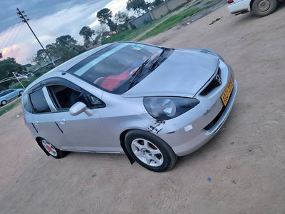 Honda fit oldshape clean