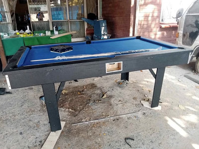 Free play pool table