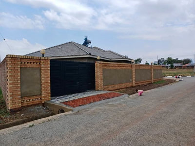 GLAUDINA 2BED CLUSTER TO RENT [hidden information]